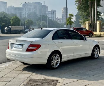 Mercedes-Benz C200 2012 - Cần bán lại xe lăn bánh 8v km