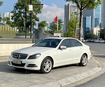 Mercedes-Benz C200 2012 - Cần bán lại xe lăn bánh 8v km