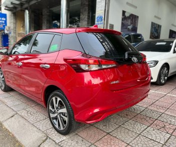 Toyota Yaris 2018 - Cần bán xe màu đỏ