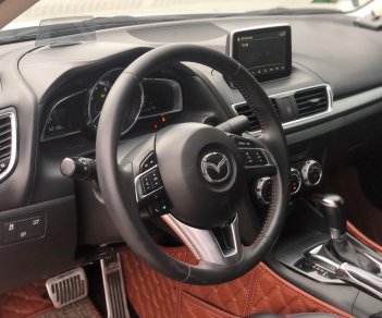 Mazda 3 2015 - Cần bán lại xe đăng ký 2015 chính chủ giá tốt 530tr