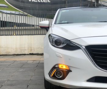 Mazda 3 2015 - Cần bán lại xe đăng ký 2015 chính chủ giá tốt 530tr