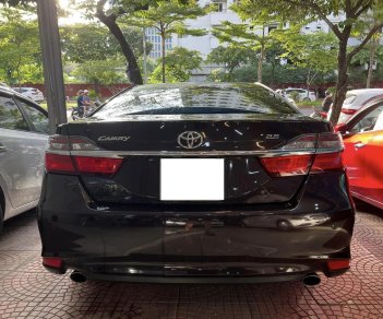 Toyota Camry 2018 - Xe màu đen giá ưu đãi