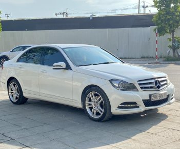 Mercedes-Benz C200 2012 - Cần bán lại xe lăn bánh 8v km