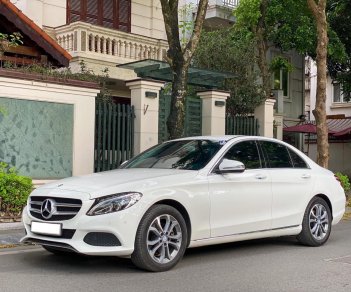 Mercedes-Benz C200 2016 - Cần bán xe mới 95%, giá 955tr