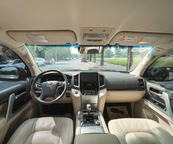 Toyota Land Cruiser 2016 - Siêu phẩm màu xanh khó gọi tên - Liên hệ gấp