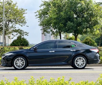 Toyota Camry 2021 - Siêu lướt màu đen - Biển thủ đô