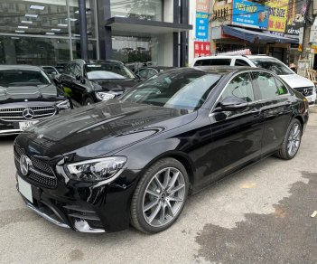 Mercedes-Benz 2022 - Xe màu đen lướt 5600km, hỗ trợ trả góp 70%, xe sẵn giao ngay