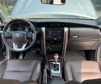 Toyota Fortuner 2019 - Máy dầu đẹp xuất sắc