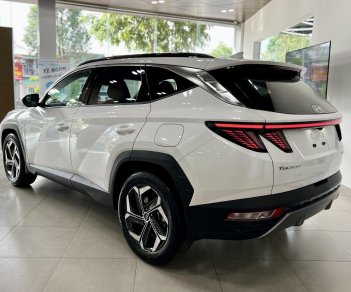 Hyundai Tucson 2022 - Giá tốt nhất thị trường, xe có sẵn đỏ - đen giao ngay. Tặng full phụ kiện chính hãng