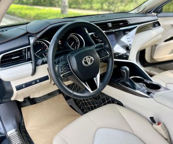 Toyota Camry 2021 - Siêu lướt màu đen - Biển thủ đô