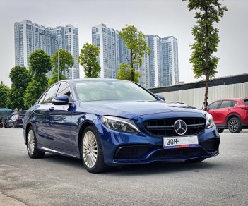 Mercedes-Benz C200 2017 - Chính chủ hộp số 9 cấp giá chỉ 960tr