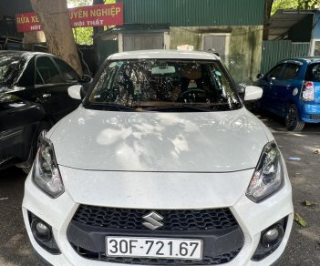 Suzuki Swift 2018 - Xe màu trắng