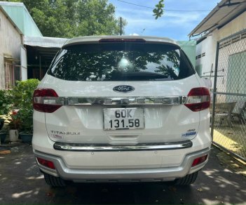 Ford Everest 2022 - Màu trắng, nhập khẩu nguyên chiếc