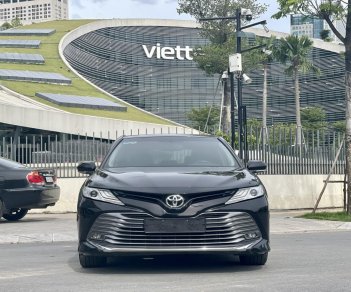 Toyota Camry 2019 - Biển Sài Gòn