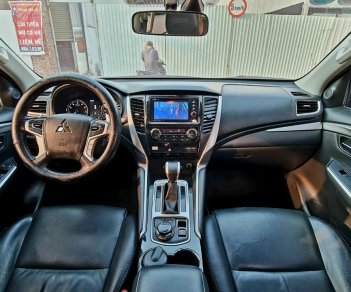 Mitsubishi Pajero Sport 2018 - Xe này lúc mua mới lăn bánh giá 1 tỷ 660 triệu, mà bây giờ giá chỉ còn 818 triệu bằng nửa tiền so với lúc mua mới