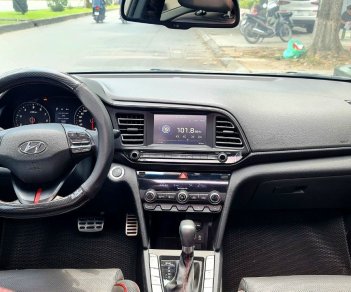 Hyundai Elantra 2020 - Đây là xe bản cao nhất được trang bị máy thế hệ mới GDI 1.6 Tubo tiết kiệm xăng giá cao hơn xứng đáng đồng tiền bỏ ra