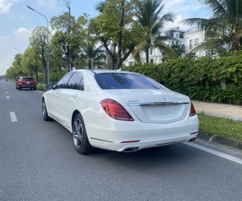 Mercedes-Benz 2016 - Xe trắng sang trọng