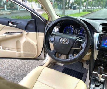 Toyota Camry 2016 - Màu bạc, nhập khẩu, giá cực tốt
