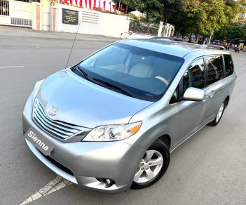 Toyota Sienna 2012 - Giá 820tr