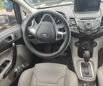Ford Fiesta 2015 - Full option, màu xám nâu