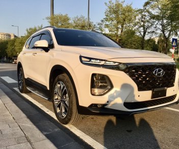 Hyundai Santa Fe 2019 - Xe màu trắng