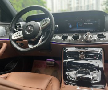 Mercedes-Benz 2020 - Biển số TP, lăn bánh 3v9 miles, ngoại thất, nội thất mới tinh