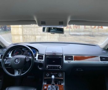 Volkswagen Touareg 2016 - xe  màu nâu