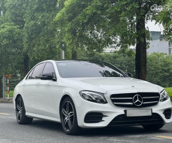 Mercedes-Benz 2020 - Biển số TP, lăn bánh 3v9 miles, ngoại thất, nội thất mới tinh