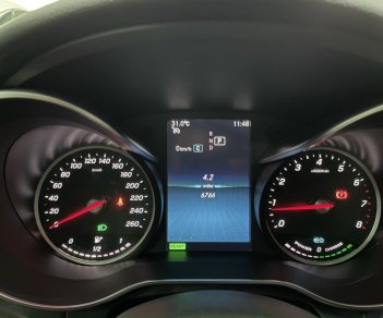 Mercedes-Benz 2019 - Bán xe đẹp lướt 10.000km như mới, bao check hãng