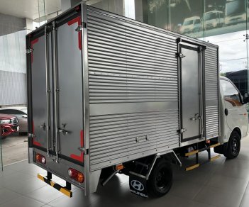 Hyundai Porter 2023 - Thùng kín Inox sẵn giao ngay - Tặng BHVC + hộp đen GPS