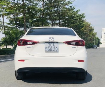 Mazda 3 2015 - Xe màu trắng