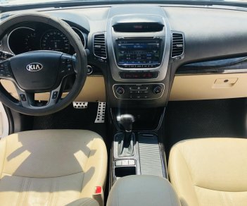 Kia Sorento 2017 - Xe màu trắng, 765 triệu