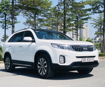 Kia Sorento 2017 - Xe màu trắng, 765 triệu