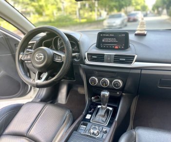 Mazda 3 2018 - Màu trắng giá hữu nghị