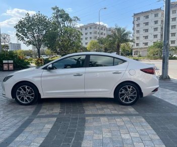 Hyundai Elantra 2022 - Xe siêu lướt