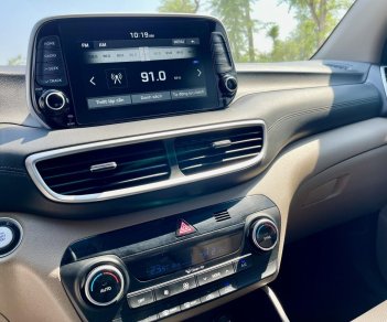 Hyundai Tucson 2019 - Full dầu, màu đen sang trọng - Bao check hãng