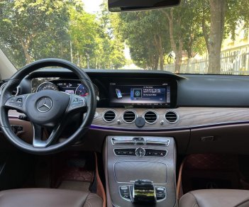 Mercedes-Benz 2018 - Cần bán xe màu đen