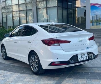 Hyundai Elantra 2022 - Xe siêu lướt