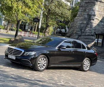 Mercedes-Benz 2018 - Cần bán xe màu đen