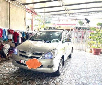 Toyota Innova 2009 - Màu bạc xe gia đình