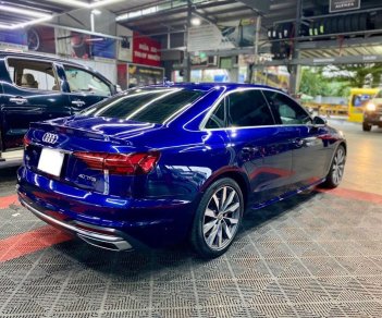 Audi A4 2020 - Xe màu xanh lam