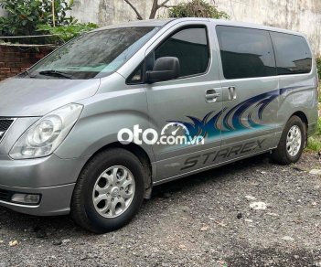 Hyundai Starex 2014 - Máy dầu, 9 chỗ ghế xoay