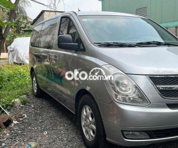 Hyundai Starex 2014 - Máy dầu, 9 chỗ ghế xoay