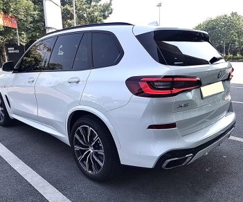 BMW X5 2021 - Xe màu trắng, nội thất nâu da bò