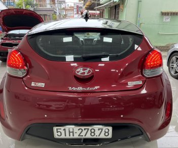 Hyundai Veloster 2011 - Cần bán xe màu đỏ