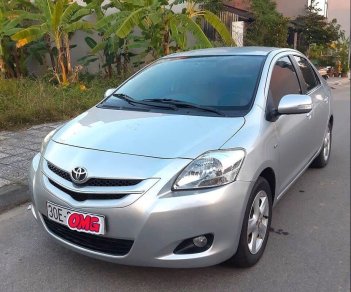 Toyota Vios 2010 - Xe màu bạc số sàn