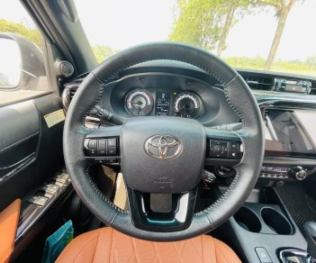 Toyota Hilux 2018 - Màu trắng, nhập khẩu Thái