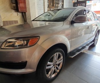 Audi Q7 2007 - Xe màu xám còn mới, giá tốt