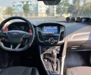 Ford Focus 2018 - Biển phố