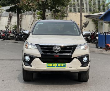 Toyota Fortuner 2020 - Màu trắng